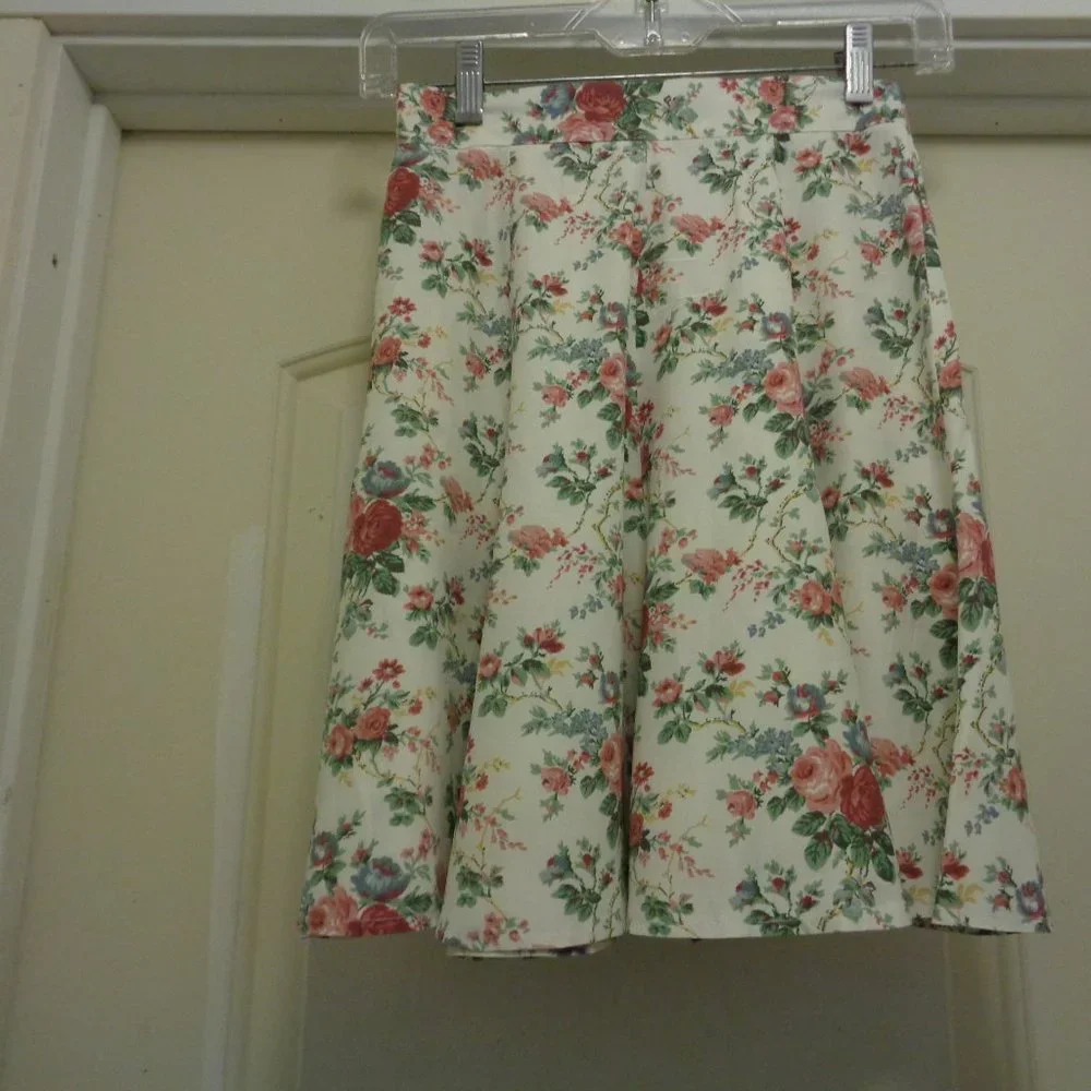 DEMURE 80S SOFT GIRL VINTAGE FRANCINE BOWER TEEN FLOWERS FLARES SKIRT 3/4 - Picture 2 of 5